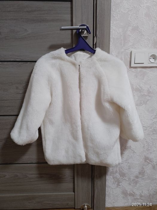 Біла весільна шубка