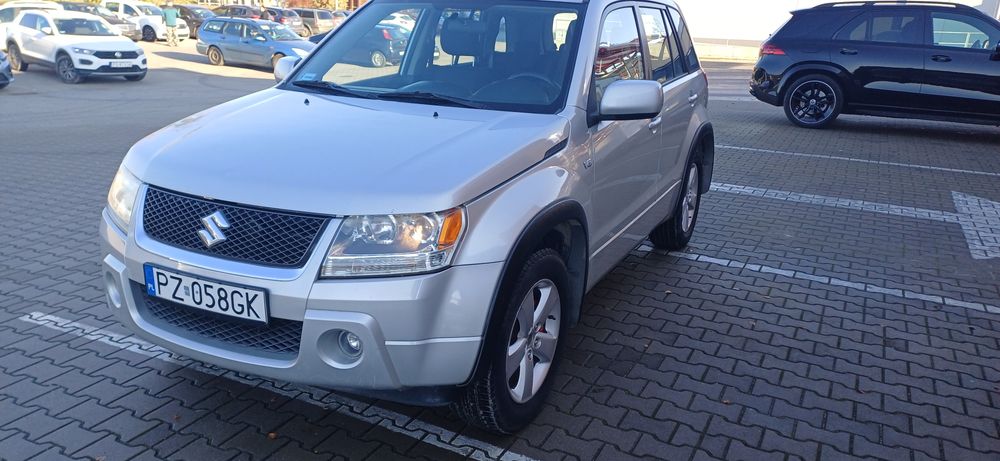 Suzuki Grand Vitara 2,7 gaz  2008r.