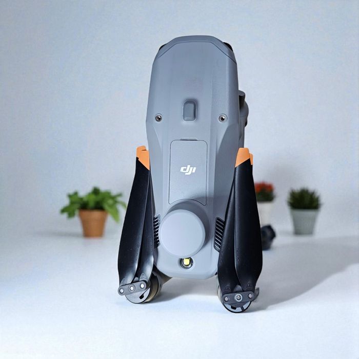 Квадрокоптер DJI Matrice 4T (чистый аккаунт)