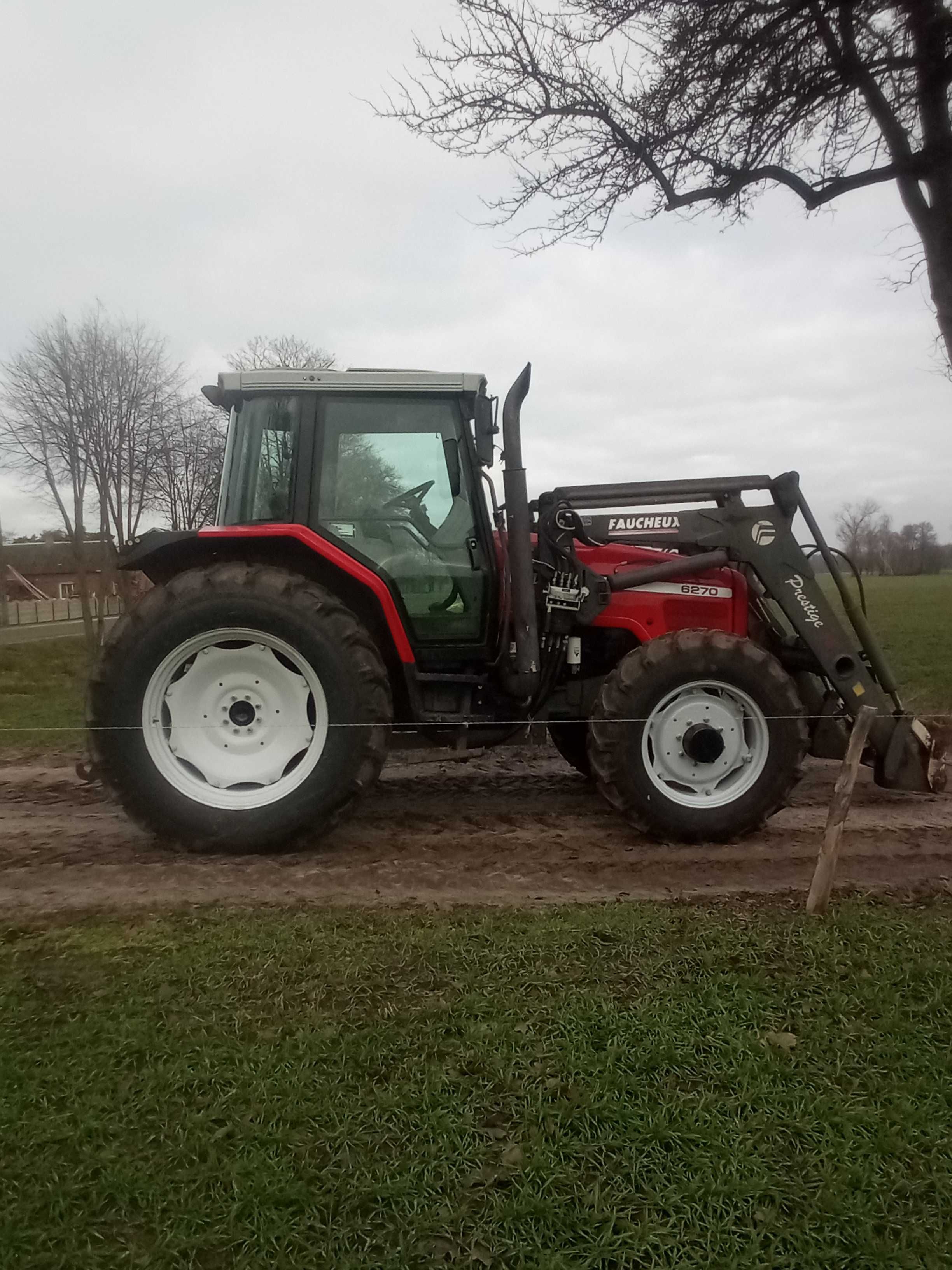 Massey Ferguson 6270