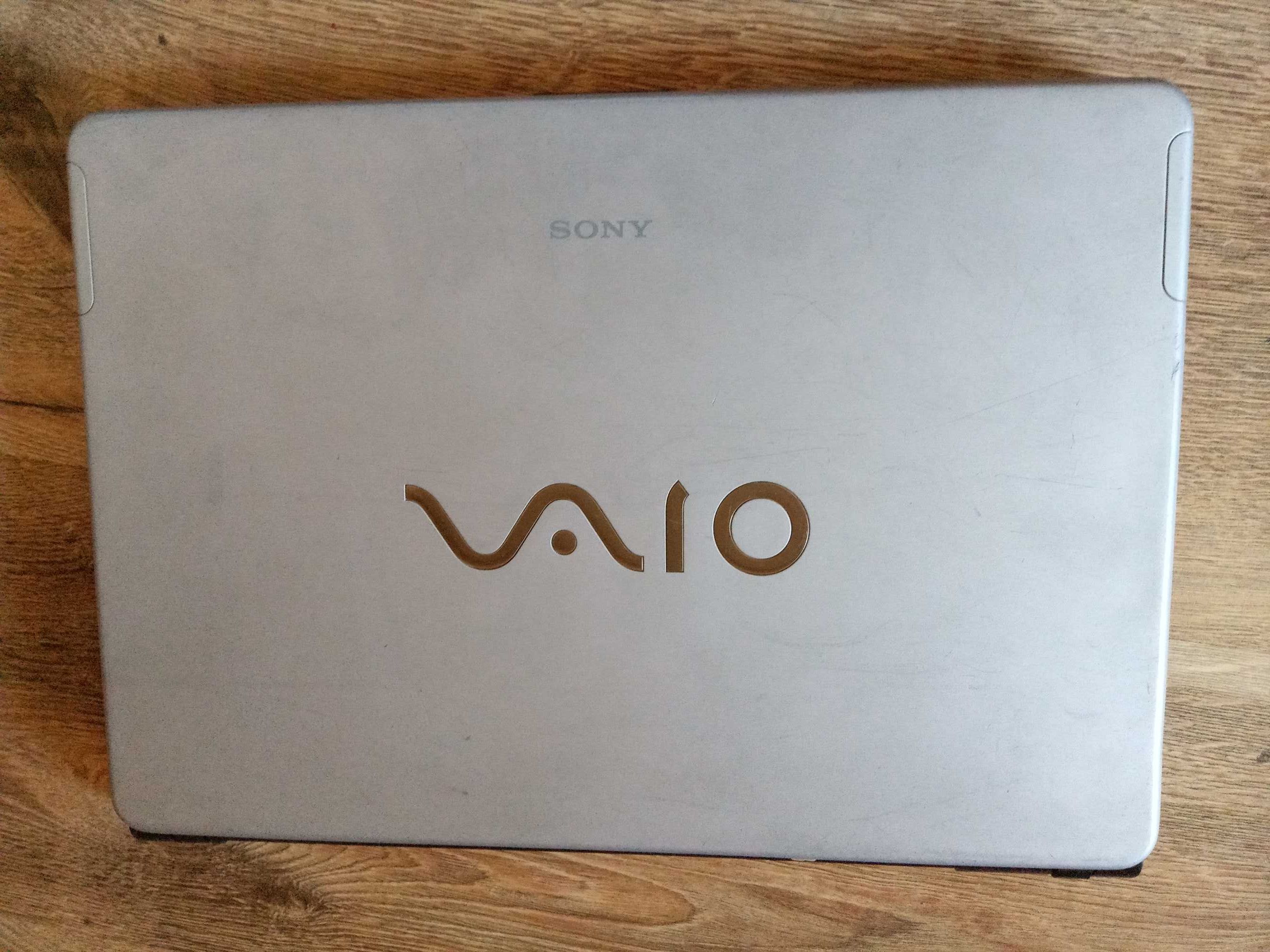 ноутбук Sony Vaio алюминиевый корпус