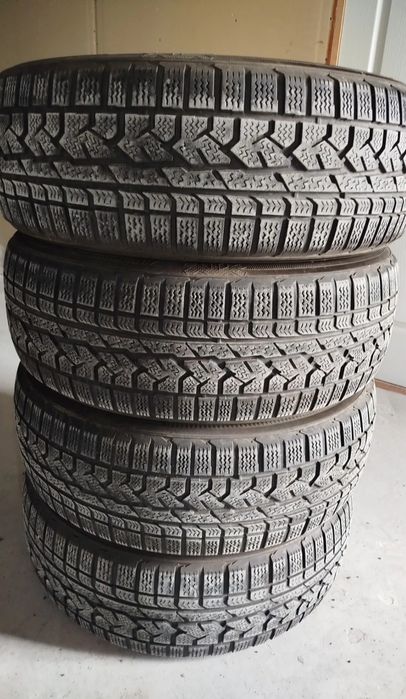 Резина r19 235 55 kumho зимняя новая!