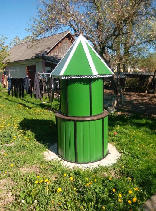 Кирниці з тумбами,кирнички,колодязь.