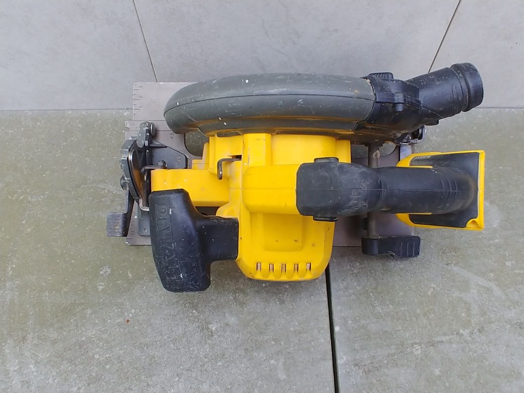 Pilarka tarczowa 54V FlexVolt DEWALT DCS575N