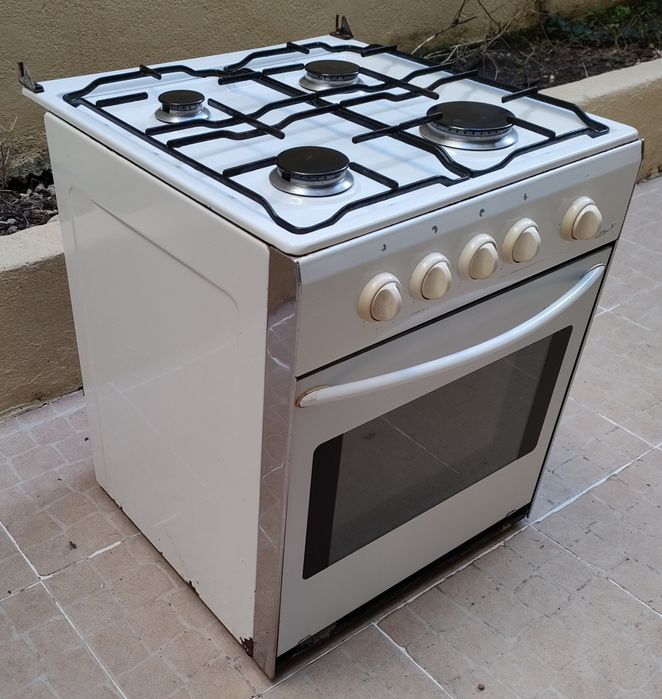 Fogão Junex em bom estado