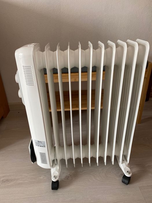 Aquecedor / Radiador a óleo - 10 elementos - 2500W + tomada