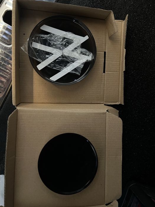 Passat b8 значок, попільничка, центральна консоль