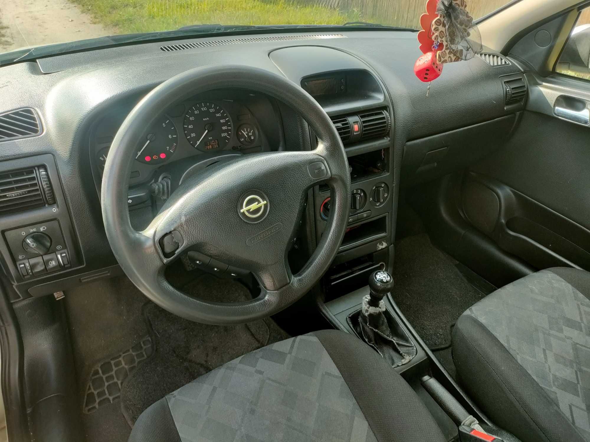 Sprzedam opla astrę g 1998r 1.6 benzyna+gaz