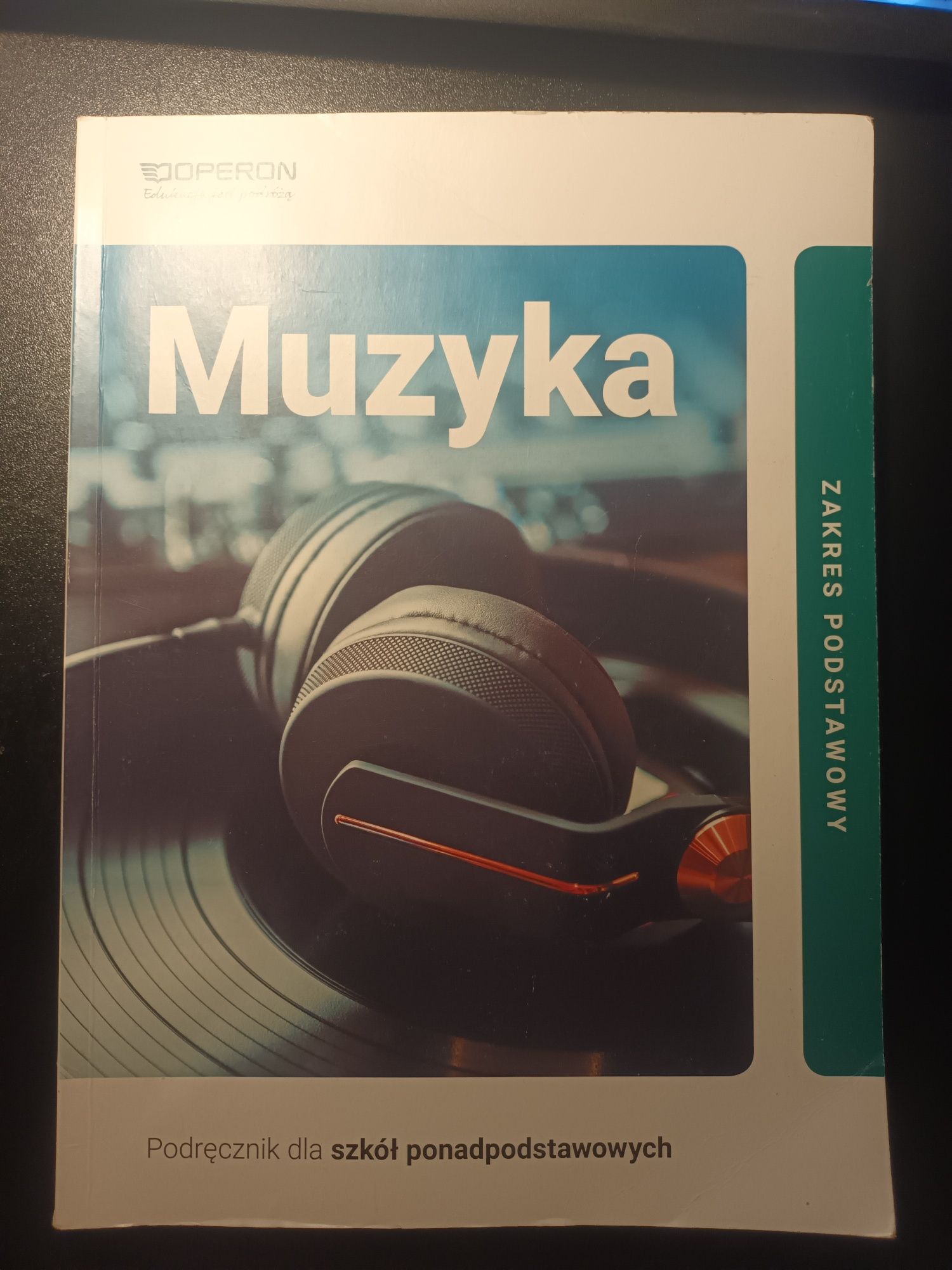 Muzyka zakres podstawowy