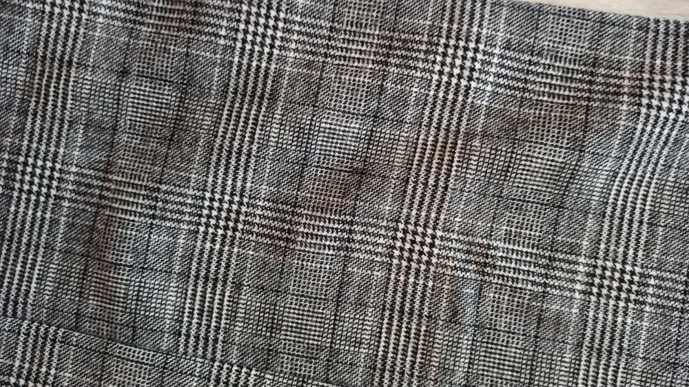 Spodnie w kratkę rozmiar S