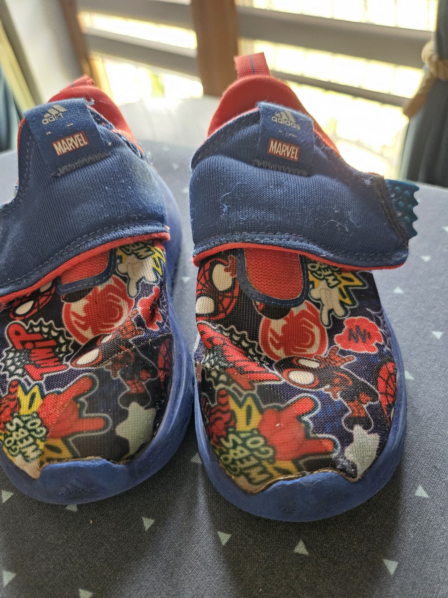 Sprzedam buty widoczne na zdjęciach