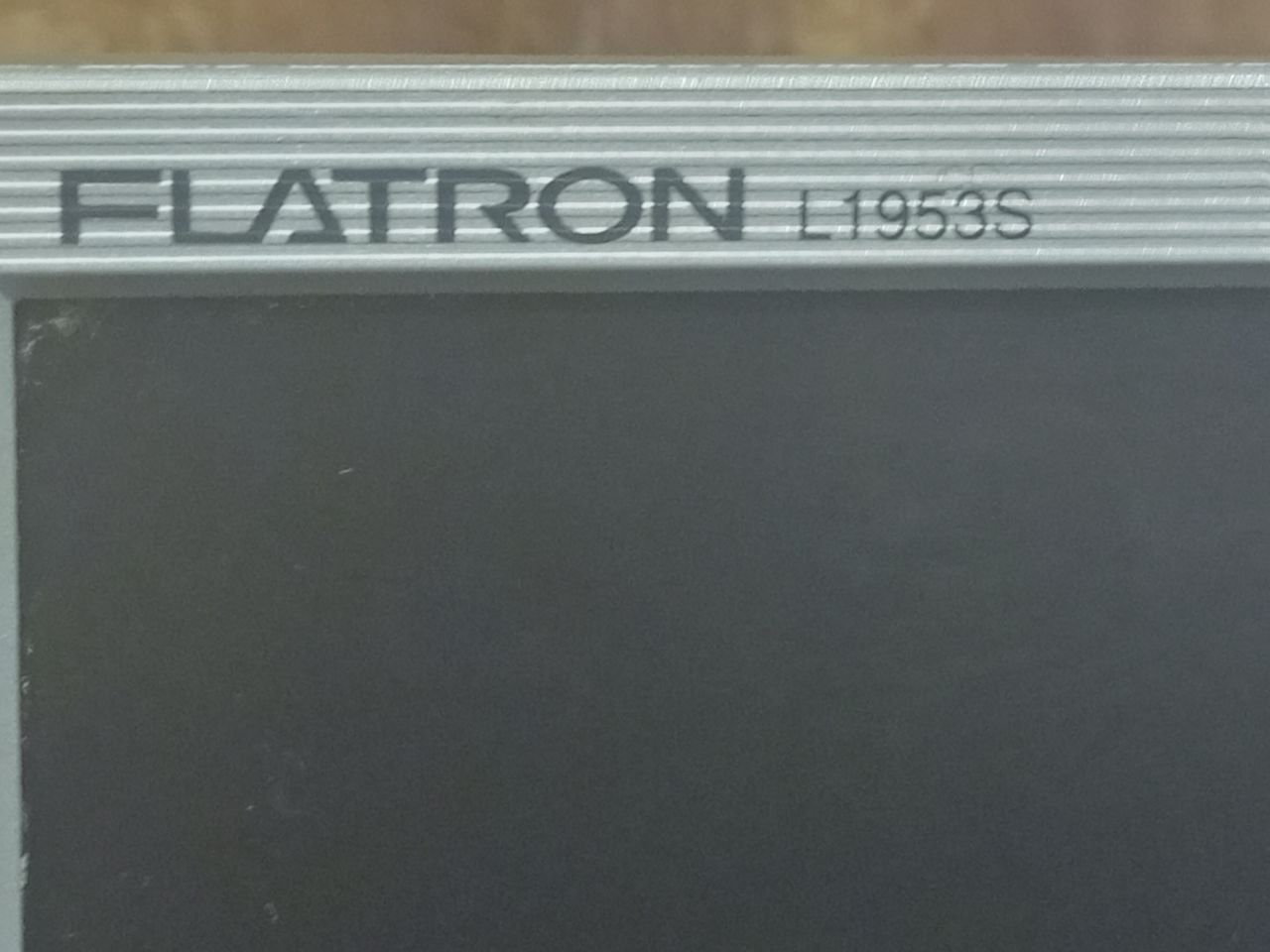 Монитор LG flatron L1953S