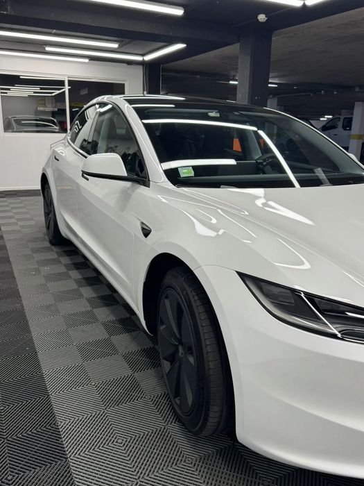 Tesla Model 3 Tração Traseira Premium