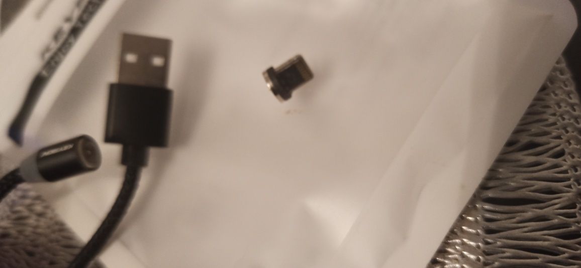 Kabel iPhone 2m ostatnie cztery sztuki