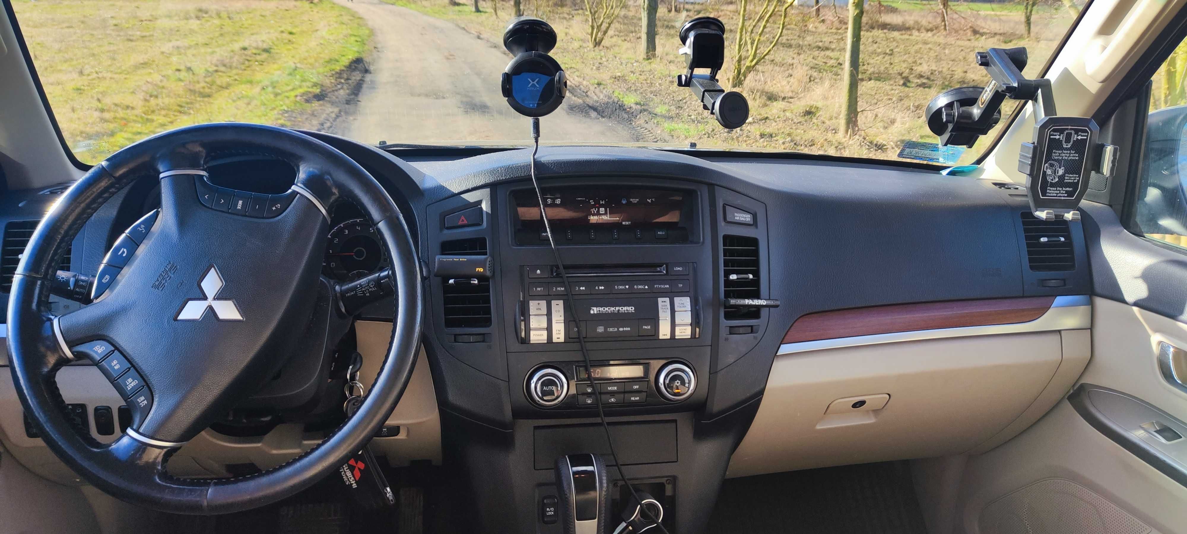 Mitsubishi Pajero 3.2 DID 200 KM-lift 2"+pneumatyczne poduszki sprężyn