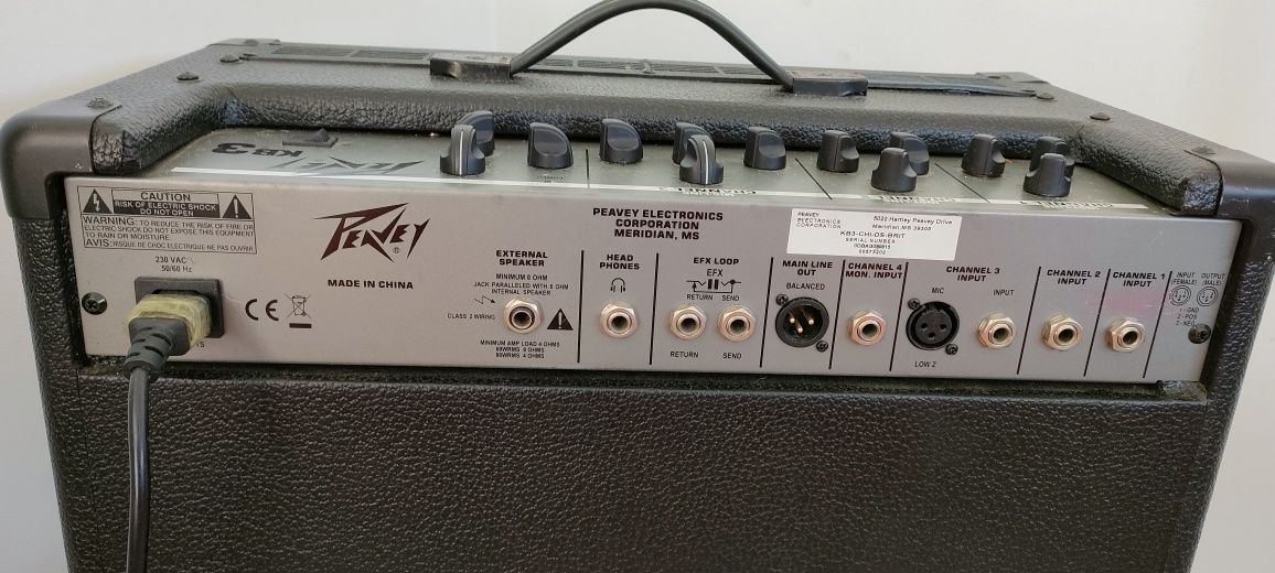 Amplificador Peavey KB3 + microfone Audiomix + tripé JB Systems