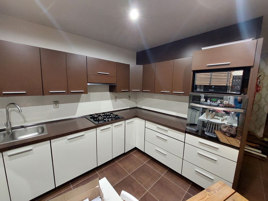 Sprzedam zestaw mebli kuchennych + szafa do przedpokoju