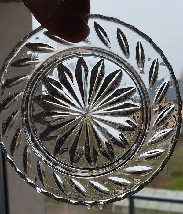 Szklana podstawka pod maselnicę (może być pod świecę)