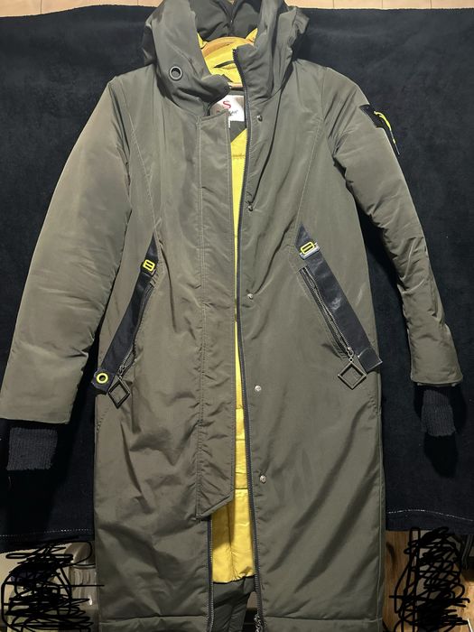 Тепла жіноча зимова куртка