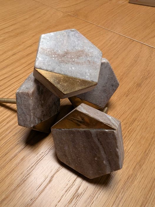 Gałki uchwyty do mebli marmurowe ZARA Home