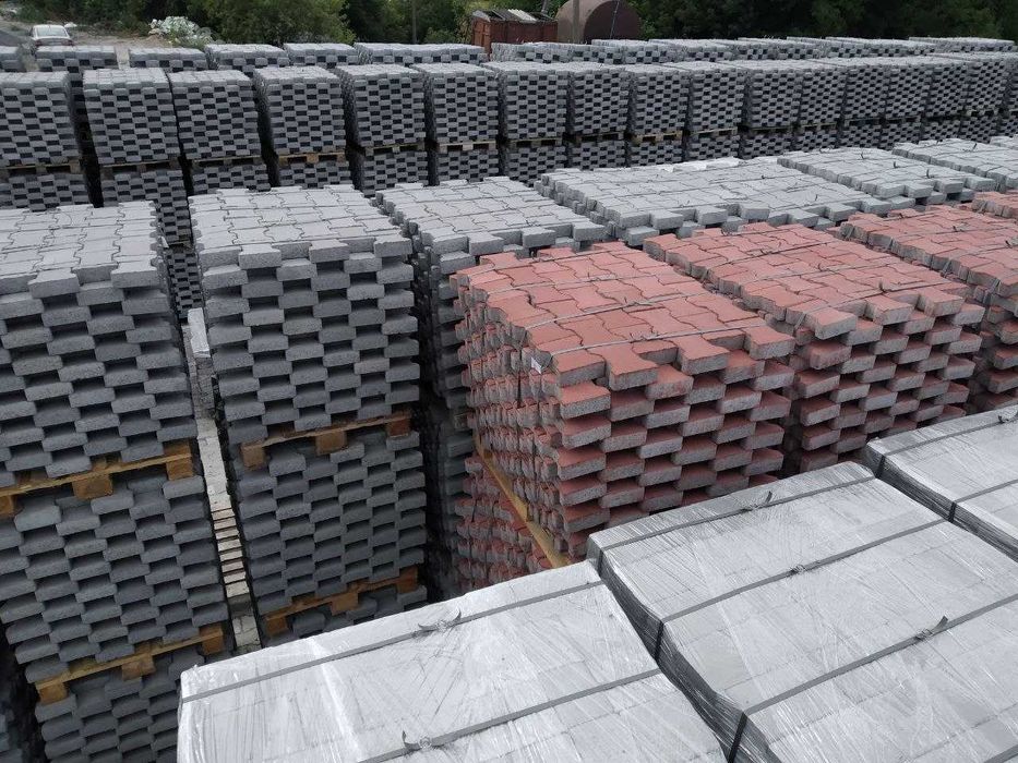ПРОДАЖ будівельних блоків, бруківки, бетонних кілець, кришок Гусятин