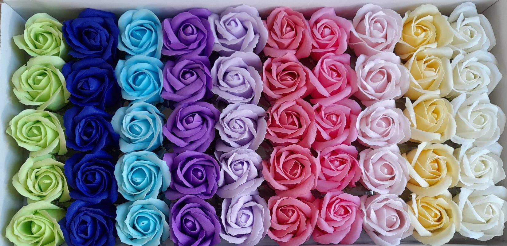 Bukieciki z mydlanych róż