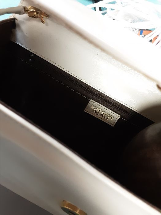 Bolsa pochete  em pele bêje