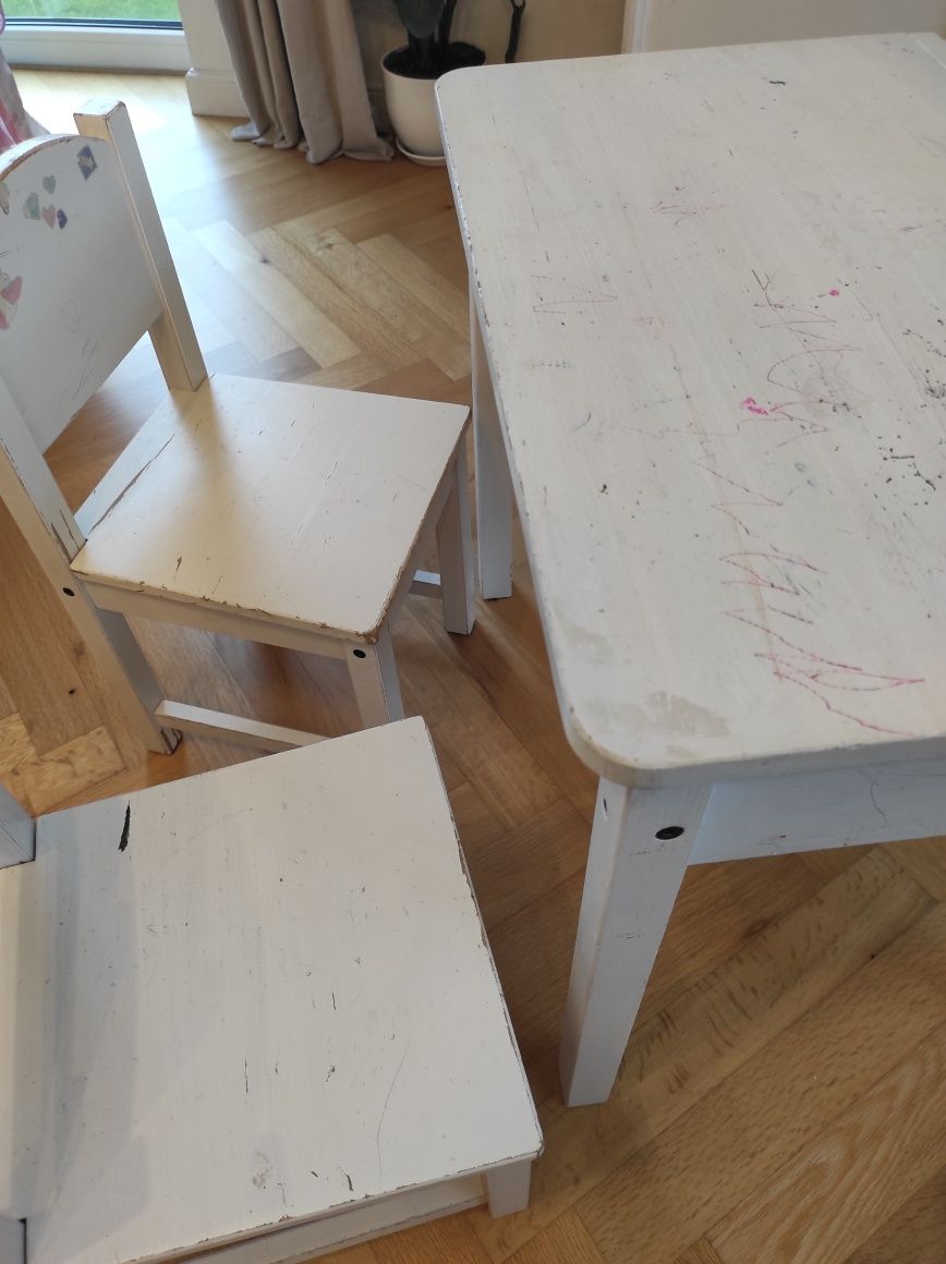 Stolik dwa krzesełka Ikea sundvik