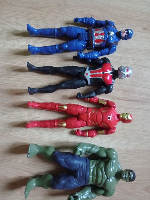 Figurki kapitan Ameryka