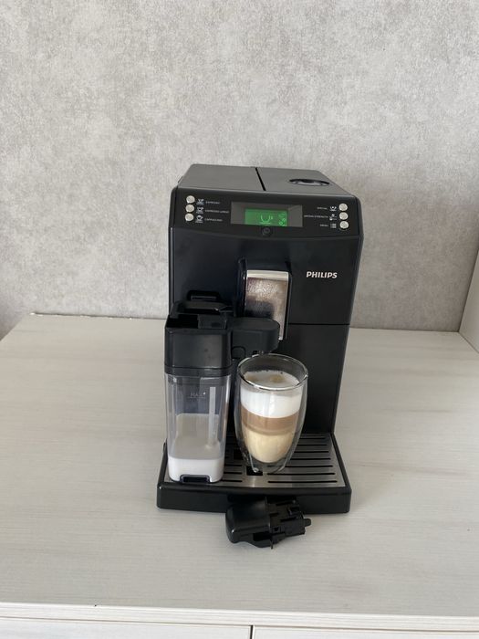 Кавомашина Saeco/Philips Minuto Cappuccino є Вибір