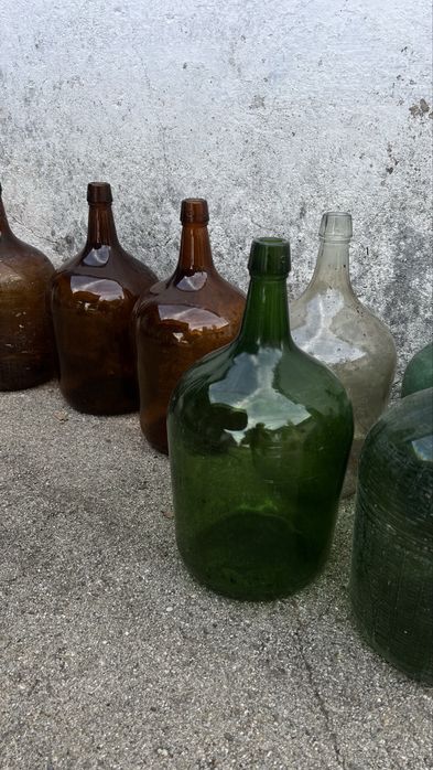 Garrafões de vidro