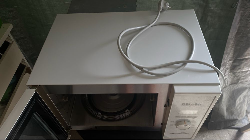 Microonda Miele M 752