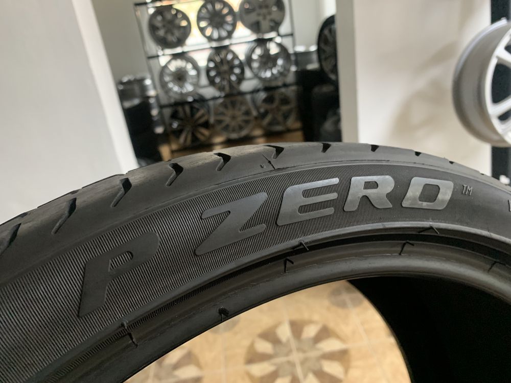 285/30/21 100Y PIRELLI  P ZERO