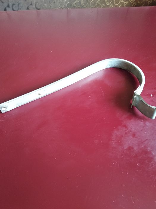 Продам гачки для ринви.