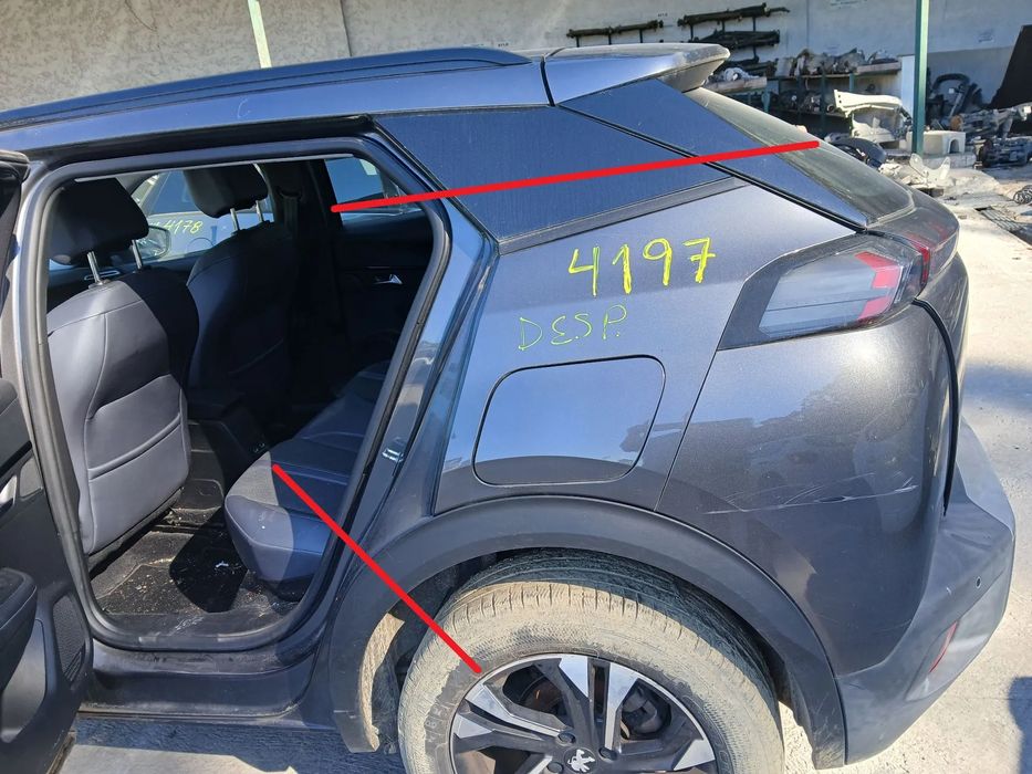 Painel trás esquerdo PEUGEOT 2008 II (U_)