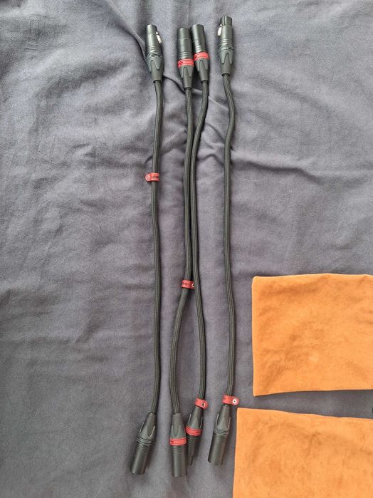 Kable XLR o długości 0.5 m, wykonany ręcznie.
