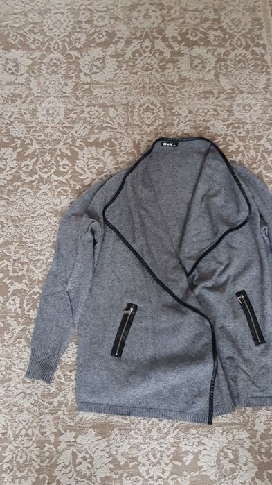 Продам джемпера,свитер