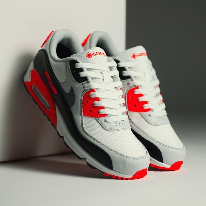Кросівки чоловічі Nike Air Max 90 Gore tex  FD5810-101