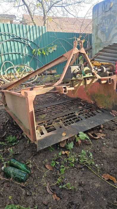Продам картоплекопалку двох рядну стрічкова( ленточна)