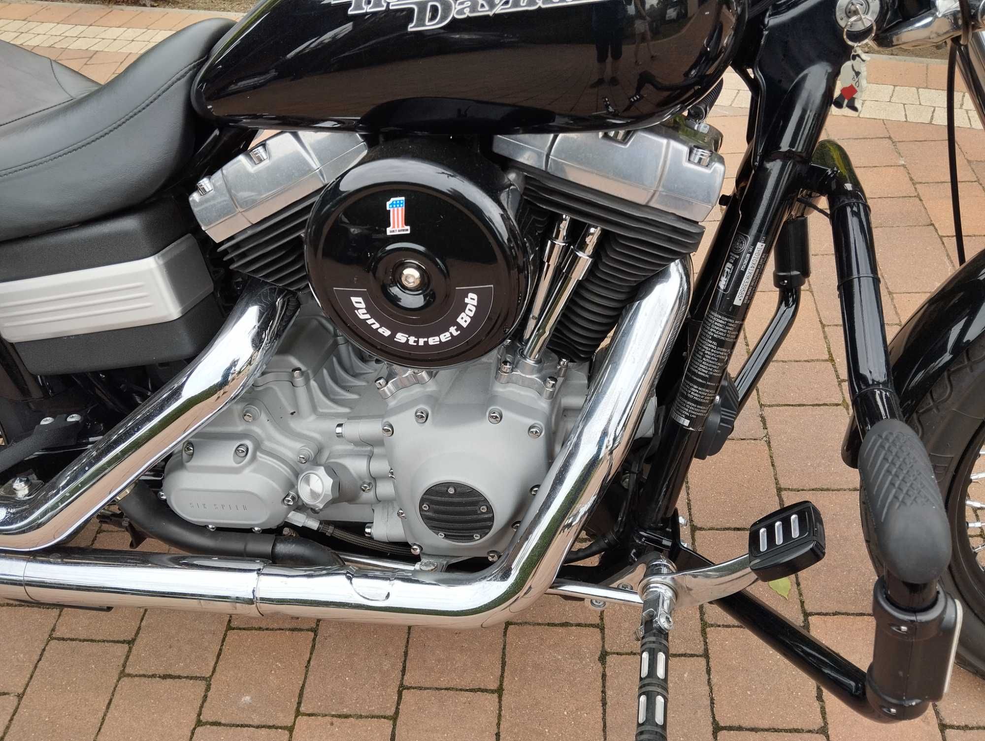 Harley-Davidson Dyna Street Bob FXDB