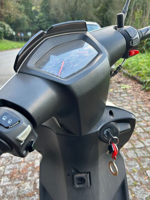 Mota peugout 50cc gasolina