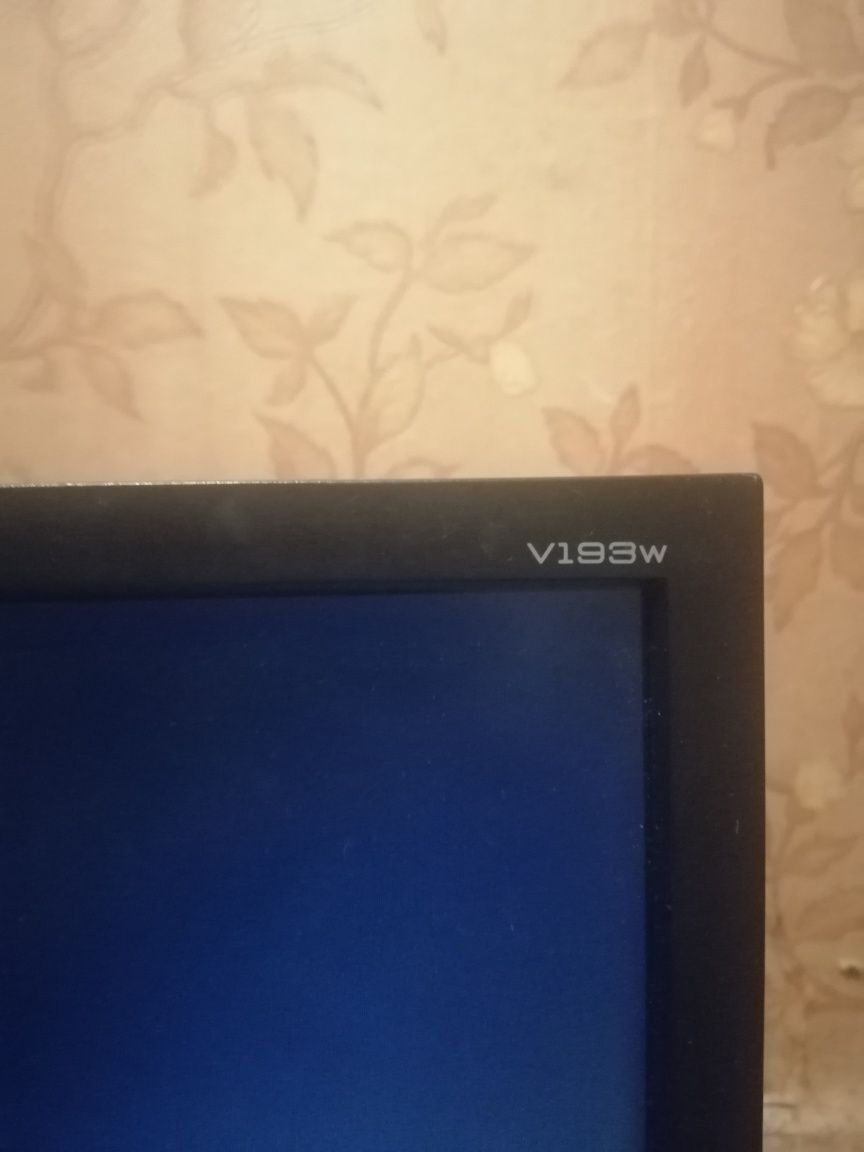 Монитор acer v193w