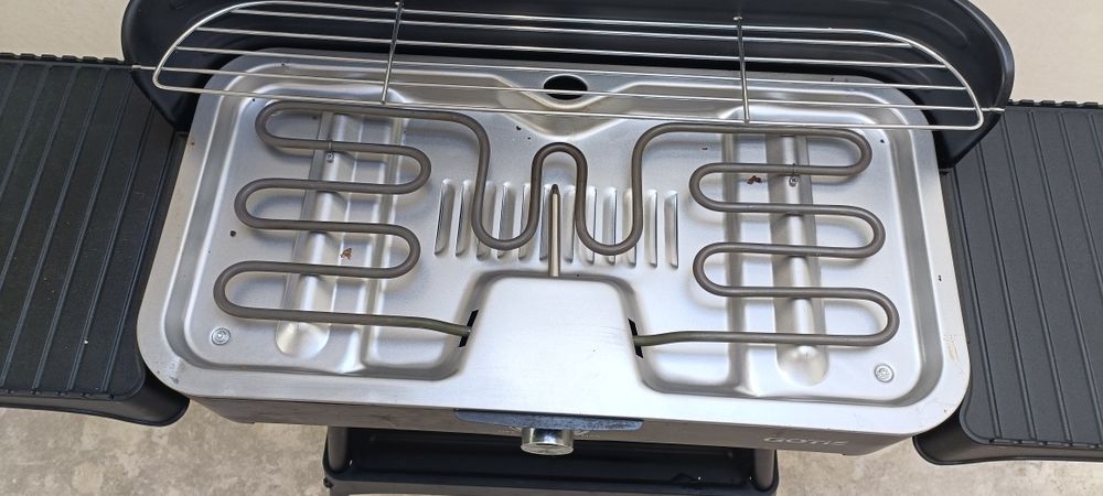 Grill elektryczny Stojący GOTIE  2200W
