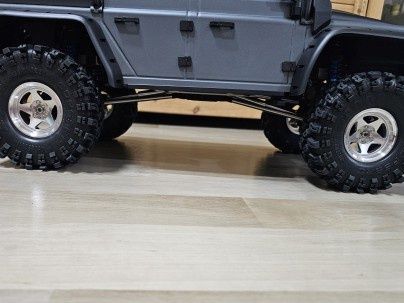 4 aluminiowe felgi beadlock rc 1.9" srebrne TRX SCX MST FMS TAMIYA HPI
