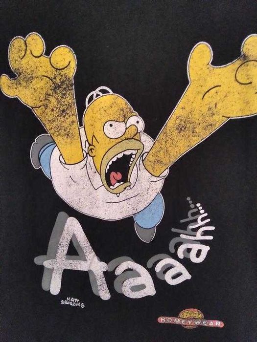 Мужские  футболки simpsons . Кленсі Віггам .
 . Гомер Симпсон.