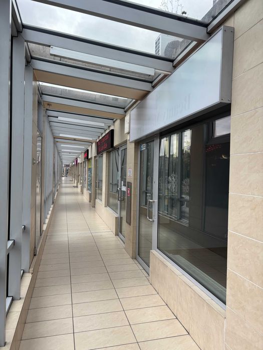 Wynajmę Lokal Użytkowy 30 m2, Pasaż Muranów Al. Jana Pawła II Warszawa