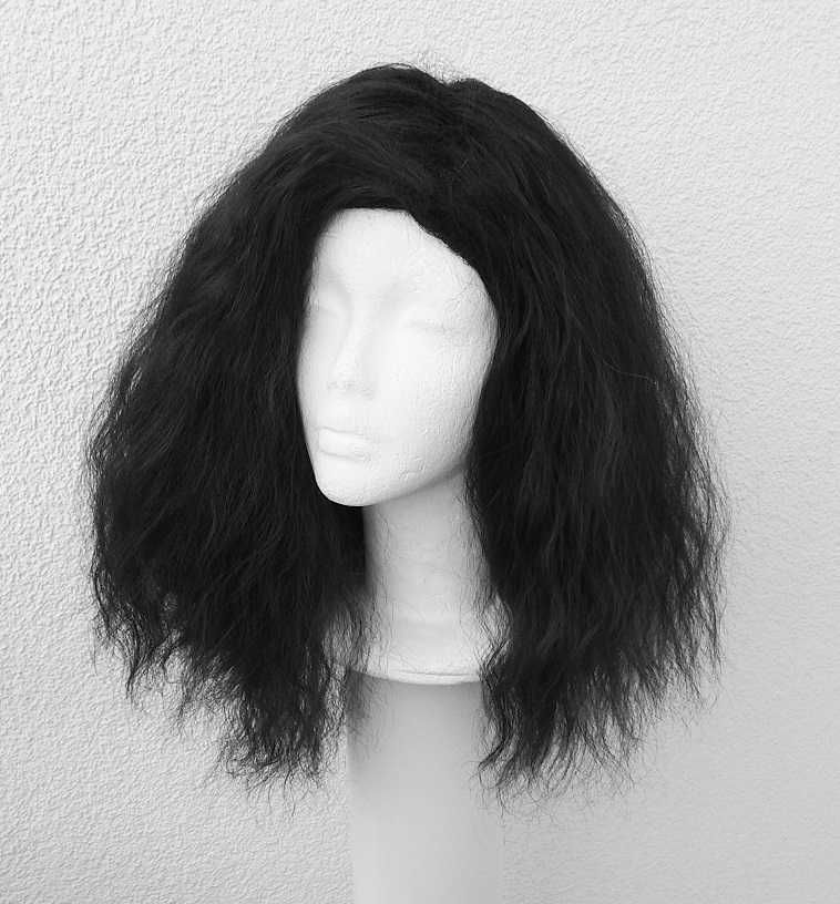 Czarna puszysta peruka z przedziałkiem karbowana gęsta cosplay wig