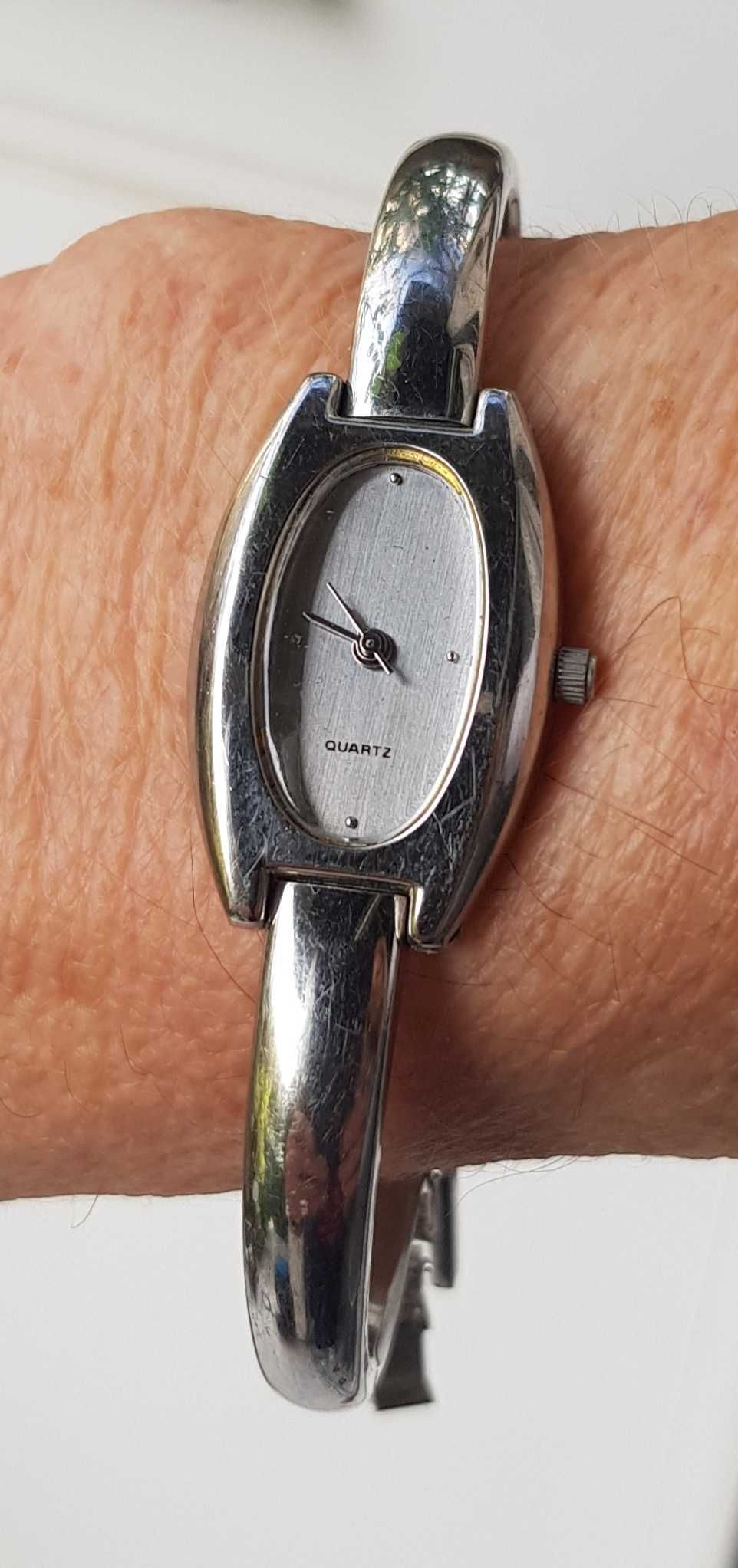 Damski  zegarek na rękę