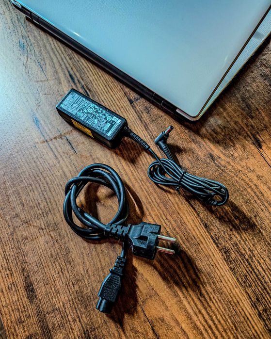 Portátil Acer | SSD 256GB | Windows 11 Home | MS Office 2024