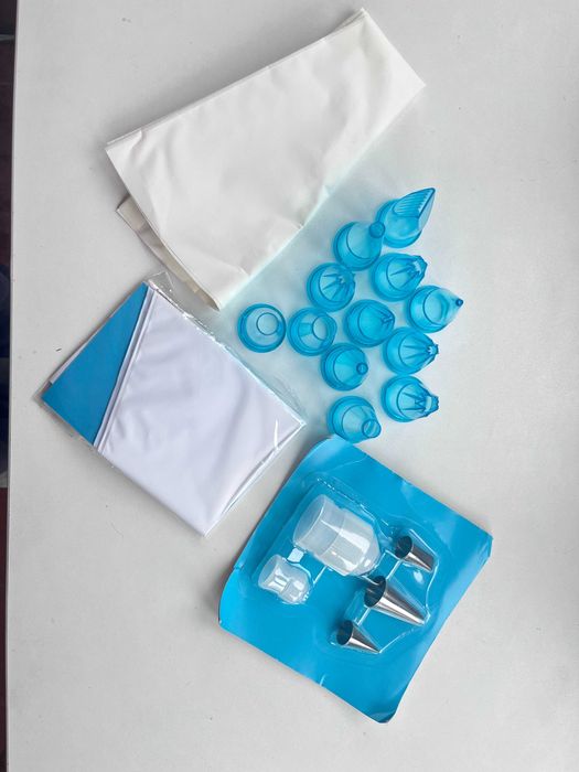 4 x Rękaw cukierniczy + 15 końcówek do dekorowania i nadziewania